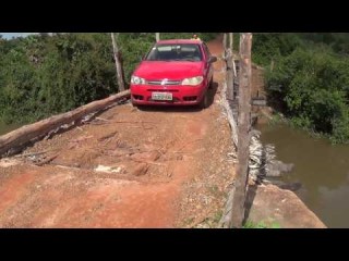 Ponte de madeira e Estrada sem asfaltamento afligem moradores de Lagoa Alegre