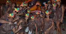 Bailes, corso e festa em praça publica agitam carnaval em Pimenteiras
