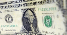 Dólar sobe para R$ 3,734 e Bolsa recua em dia de acomodação no mercado