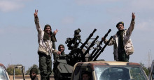 Milícia bombardeia capital da Líbia e ONU pede trégua humanitária