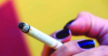 Especialistas alertam: hábito de fumar prejudica saúde bucal