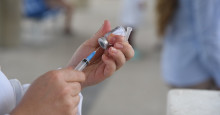 Vacinação contra a gripe inicia hoje (12) para a população em geral