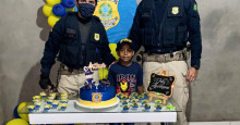 Fã da PRF, menino ganha festa de aniversário temática e visita de agentes em Floriano
