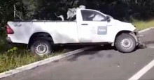 Carro da Equatorial colide com carreta na BR 230, no Sul do Piauí