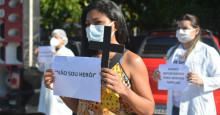 Técnicos de enfermagem realizam protesto no Hospital de Urgência de Teresina