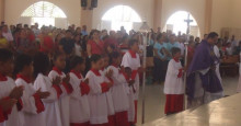 Romeiros chegam a Sta Cruz, e participam da missa do 1º domingo do Advento.