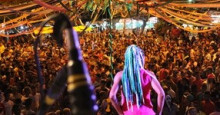 Foliões se divertem na segunda noite de Carnaval em Pedro II