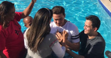 Wesley Safadão é batizado em retiro espiritual