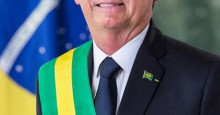 Bolsonaro divulga retrato oficial de seu mandato