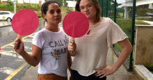 Amigas criam o Projeto Plaquinha Vermelha para combater o assédio no Corso