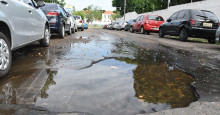Motoristas reclamam de buracos nas ruas do Centro de Teresina