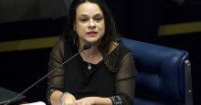 Janaina Paschoal sinaliza saída do PSL e diz que deputados 'estão cegos'