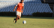 River treina no estádio Albertão visando jogo contra Floresta-CE