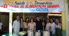 Professores e estudantes realizam feira sobre alimentação saudável