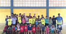 Novo Nilo: Escolinha de futsal muda a realidade de jovens e crianças