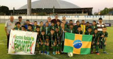Atletas de União participam da abertura da Taça Clube Sub 11 de Futebol