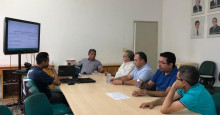 Em reunião no INCRA, gestão acompanha processo de doação de terras