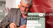 Após polêmica, Janot reaparece e lança livro em evento esvaziado