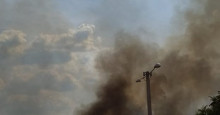 Picos: fogo destrói terreno e ameaça chegar em Campus da Uespi