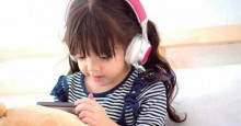 Crianças aderem aos podcasts para ouvir histórias e matar a curiosidade