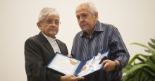 Paróquia comemora 50 anos de fundação com entrega de medalhas