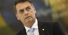Bolsonaro diz que governo honra militares e respeita o povo