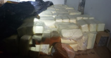 PRF apreende uma tonelada de queijo impróprio para consumo na BR-316