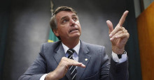 Bolsonaro participa de ato pró-governo na Esplanada