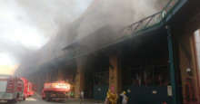Incêndio atinge barracão da Viradouro na Cidade do Samba no Rio