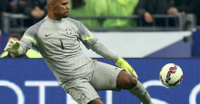 Jefferson leiloa camisa da Seleção Brasileira em rede social
