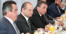 Bolsonaro prorroga auxílio emergencial de R$ 300 até dezembro