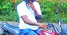 Dupla rouba motocicleta de entregador em Teresina; veja vídeo
