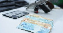 Homem é preso com R$ 13 mil, armas e munições no Centro de Teresina