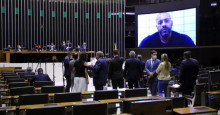 Veja como deputados piauienses votaram sobre a manutenção da prisão de Daniel Silveira