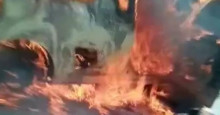 Carro que transportava galões de álcool 70 pega fogo na zona Leste de Teresina