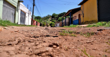 Moradores reclamam de rua inacabada há 10 anos na Vila Cidade Leste