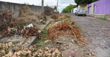 Moradora denuncia descarte irregular de lixo por funcionários da Prefeitura de Teresina