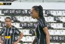 Jogadora Adriana, do Corinthians, é chamada de “macaca” durante partida