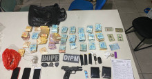 Polícia apreende 179 mil reais e drogas em compartimento secreto de veículo