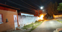 Carro é incendiado após assalto no Promorar, em Teresina