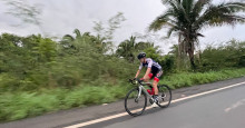 Ciclista pedala de Picos a Teresina em ação para ajudar família carentes