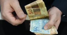 Orçamento fixa salário mínimo de R$ 1.210 para próximo ano