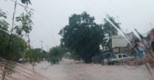 Chuva forte deixa ruas alagadas e causa transtornos em Teresina