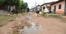 Famílias temem voltar para casa após enchente: “pior dia que vivi”