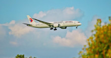 Avião de companhia aérea chinesa cai com 132 a bordo; não há informação de sobreviventes