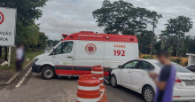 Ambulância do SAMU provoca acidente na avenida João XXIII