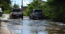 Buracos e lama deixam rua intrafegável na zona Leste de Teresina
