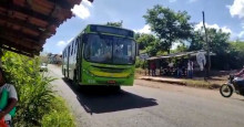 Ônibus com passageiros perde controle após falha mecânica em ladeira na Vila Irmã Dulce