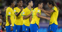 Copa América: com gol de pênalti de Adriana, Seleção goleia Peru e avança às semifinais