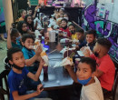 Crianças de baixa renda participam de ação em restaurantes de Teresina e Altos